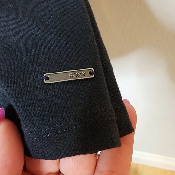 NWT Roxy Black Embroidered sleeves Sleeveless Tee midi dress. Size Large - Picture 11 of 16